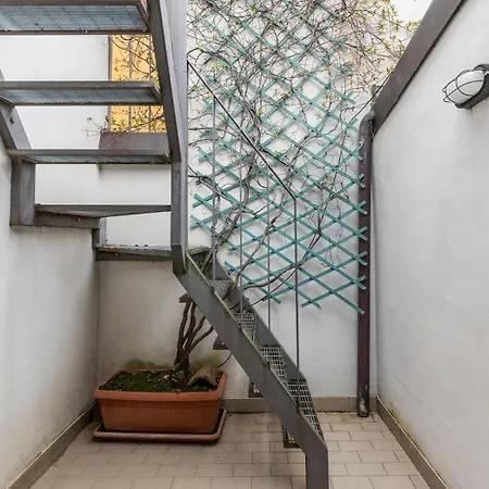 Urban Nest De' Preti *