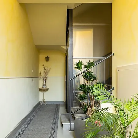 Urban Nest De' Preti